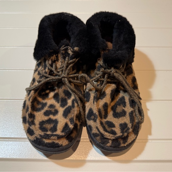 Hey Dude/ Britt Cheetah Print Booties - Picture 3 of 8